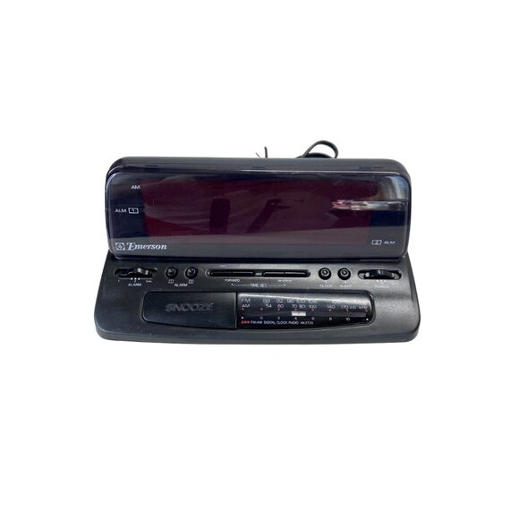 Emerson AM/FM Clock Radio Dual Alarm Snooze Function Black Red Digital Readout - Picture 1 of 10